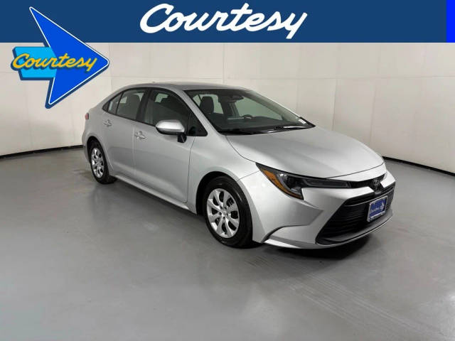 2023 Toyota Corolla LE FWD photo