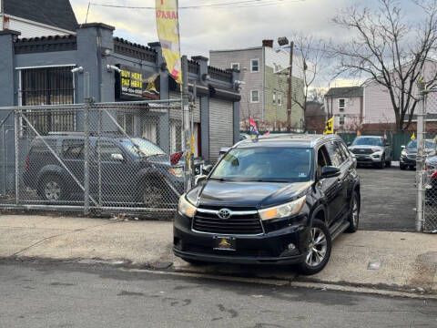 2015 Toyota Highlander XLE AWD photo