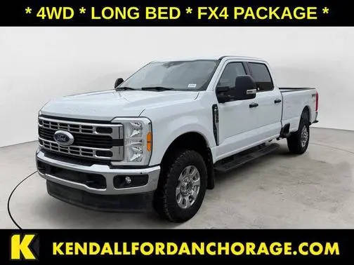 2023 Ford F-350 Super Duty XLT 4WD photo