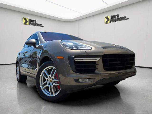 2015 Porsche Cayenne Turbo AWD photo
