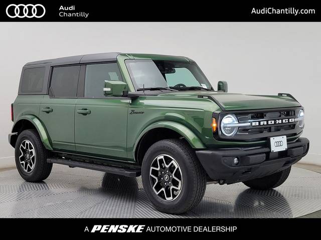 2023 Ford Bronco 4 Door Base 4WD photo