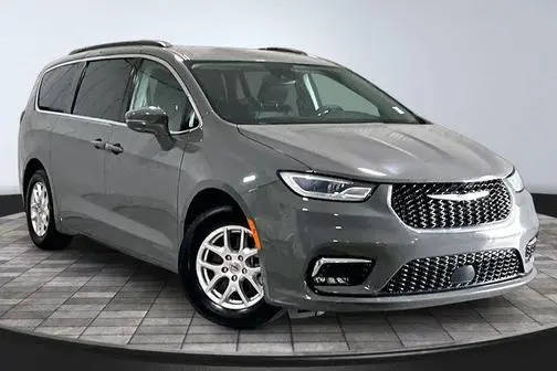2022 Chrysler Pacifica Minivan Touring L FWD photo