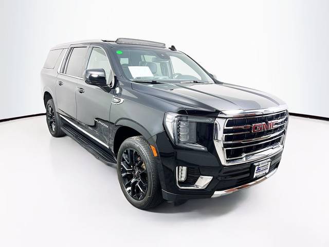 2023 GMC Yukon XL SLT 4WD photo