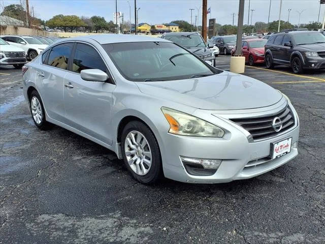 2015 Nissan Altima 2.5 S FWD photo