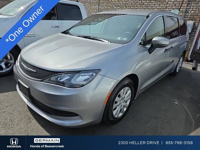 2021 Chrysler Voyager L FWD photo