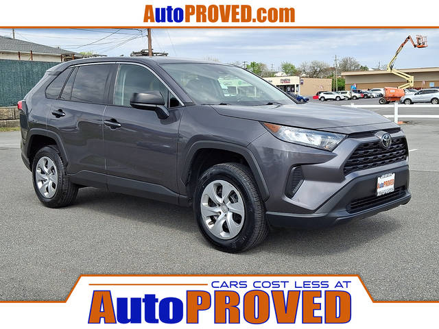2022 Toyota RAV4 LE AWD photo