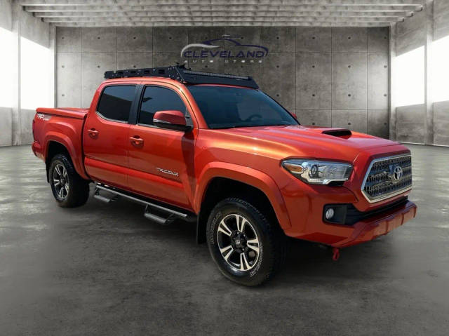 2017 Toyota Tacoma  4WD photo