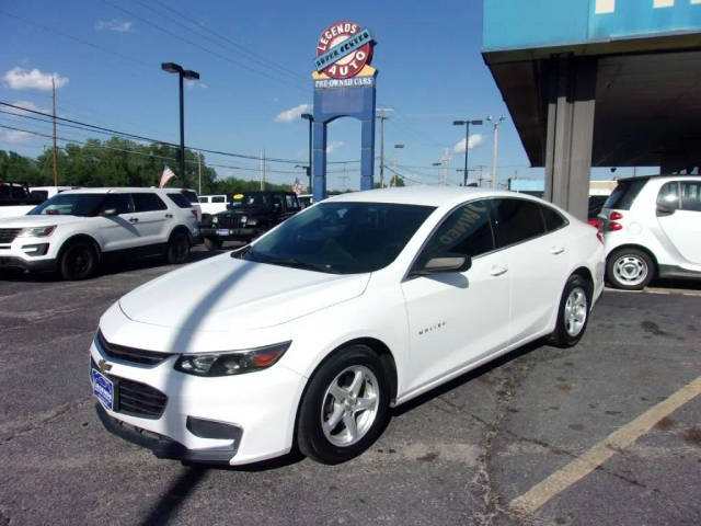 2017 Chevrolet Malibu LS FWD photo