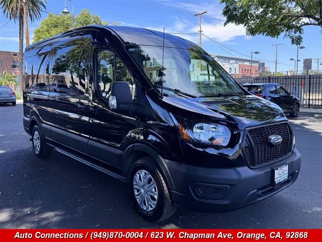 2023 Ford Transit Passenger Wagon XL RWD photo