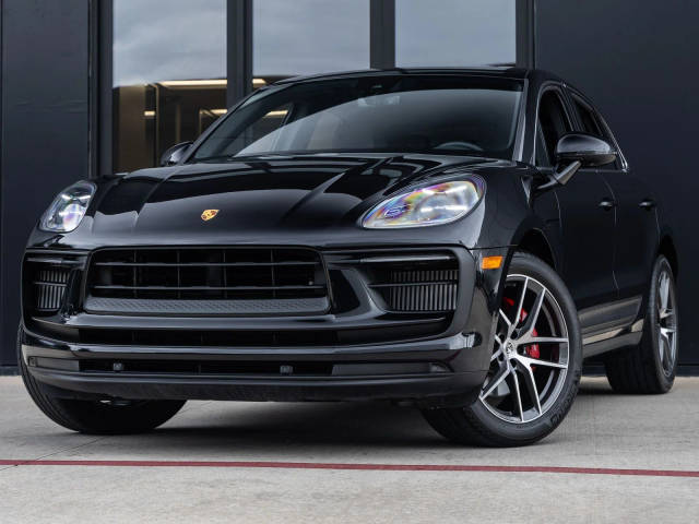 2022 Porsche Macan S AWD photo