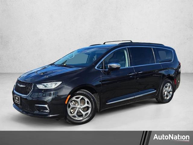 2023 Chrysler Pacifica Minivan Limited FWD photo