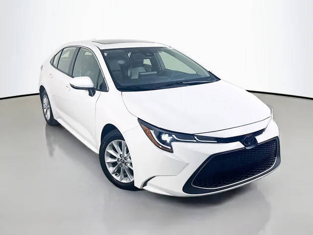 2022 Toyota Corolla XLE FWD photo