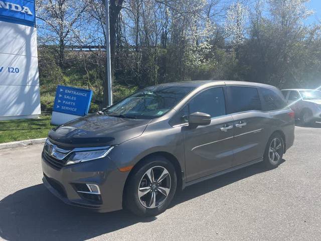 2018 Honda Odyssey Touring FWD photo