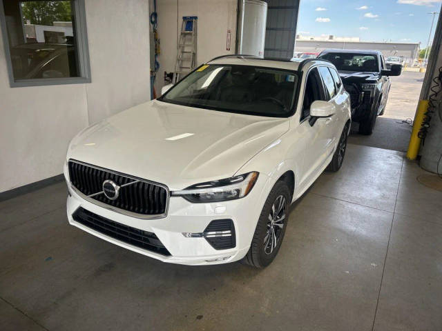 2023 Volvo XC60 Core AWD photo