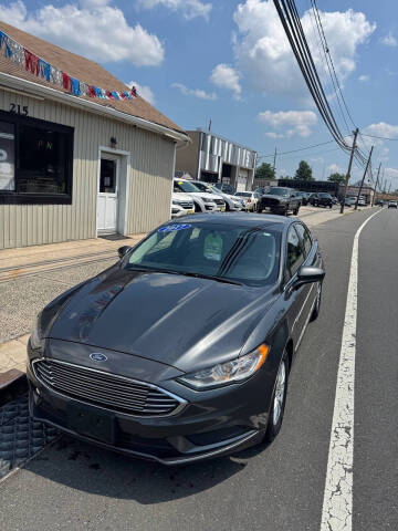 2017 Ford Fusion S FWD photo