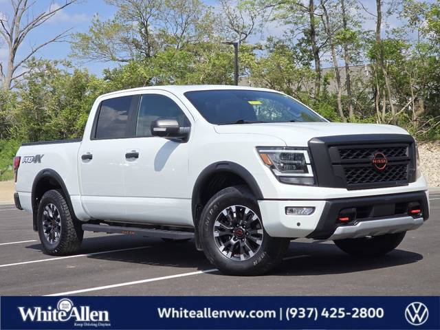 2023 Nissan Titan PRO-4X 4WD photo