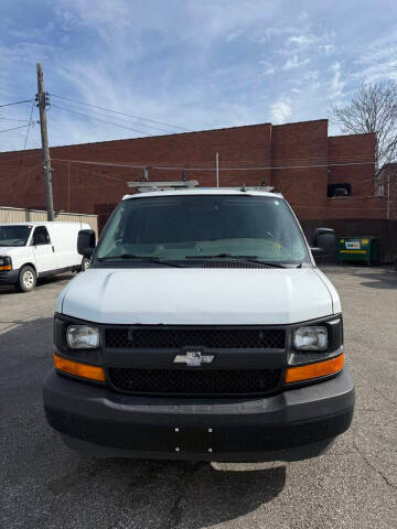 2017 Chevrolet Express Cargo  RWD photo