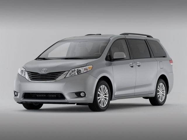 2015 Toyota Sienna LE AAS FWD photo
