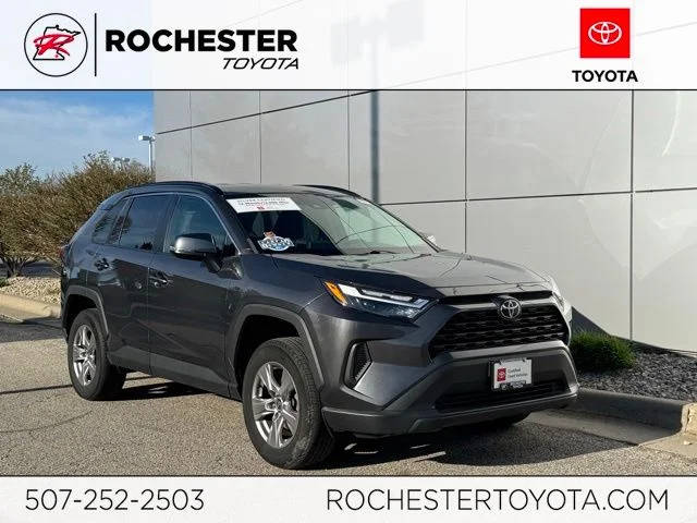 2022 Toyota RAV4 XLE AWD photo