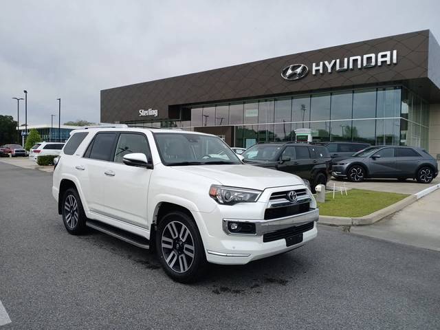2022 Toyota 4Runner Limited RWD photo