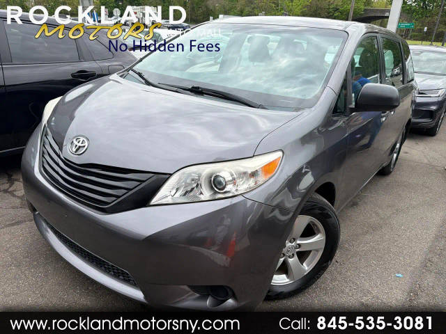 2015 Toyota Sienna L FWD photo