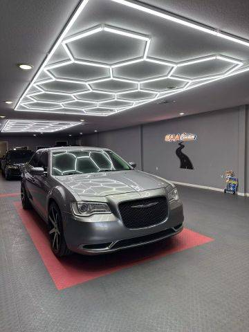 2015 Chrysler 300 Limited RWD photo