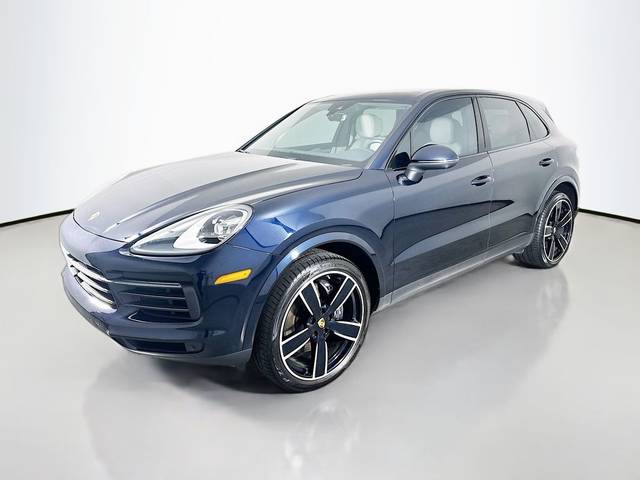 2023 Porsche Cayenne Platinum Edition AWD photo