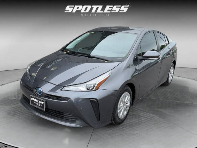 2022 Toyota Prius LE FWD photo