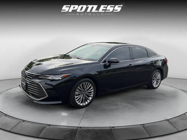 2022 Toyota Avalon Hybrid Limited FWD photo