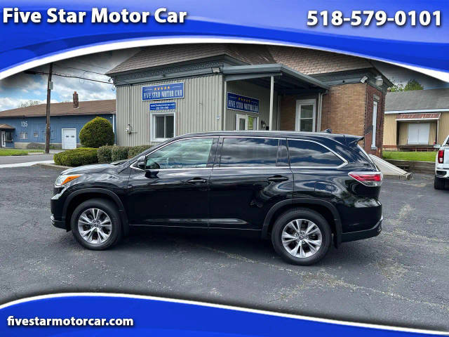 2016 Toyota Highlander LE Plus AWD photo