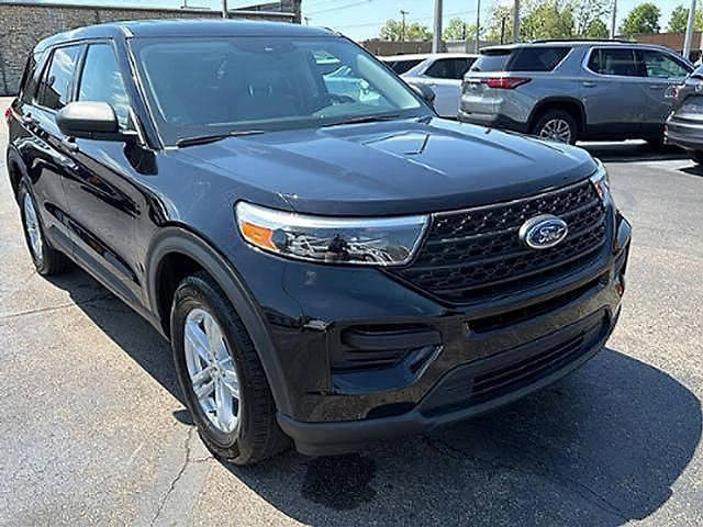 2022 Ford Explorer Base 4WD photo