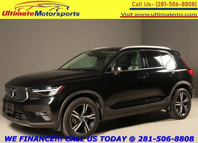 2023 Volvo XC40 Plus Bright Theme AWD photo