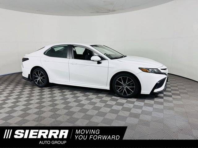 2021 Toyota Camry SE FWD photo