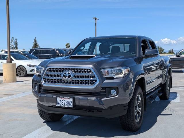 2016 Toyota Tacoma TRD Sport RWD photo