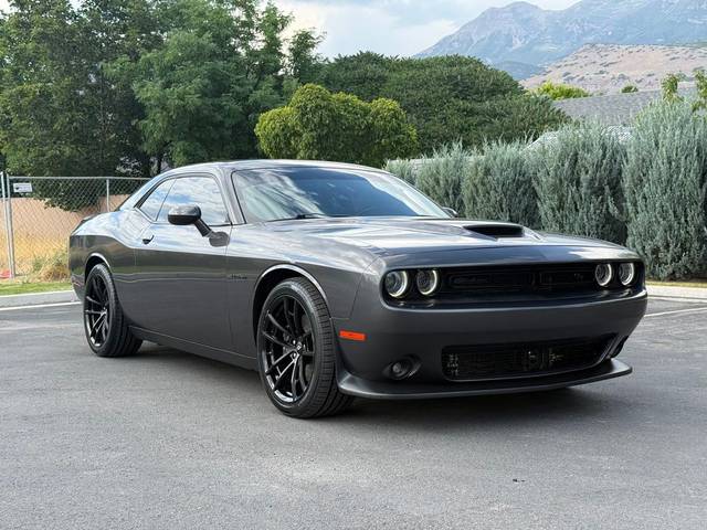 2021 Dodge Challenger R/T RWD photo