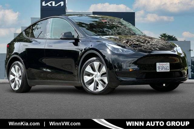 2023 Tesla Model Y Long Range AWD photo