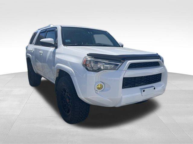 2016 Toyota 4Runner SR5 4WD photo