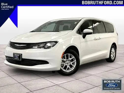2023 Chrysler Voyager LX FWD photo