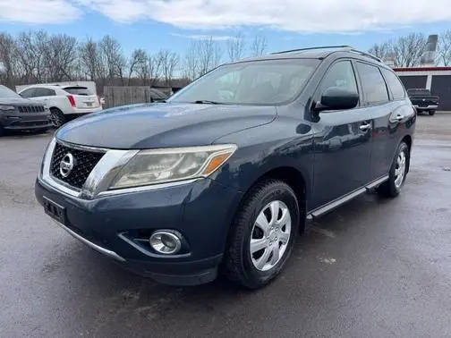 2016 Nissan Pathfinder SV 4WD photo
