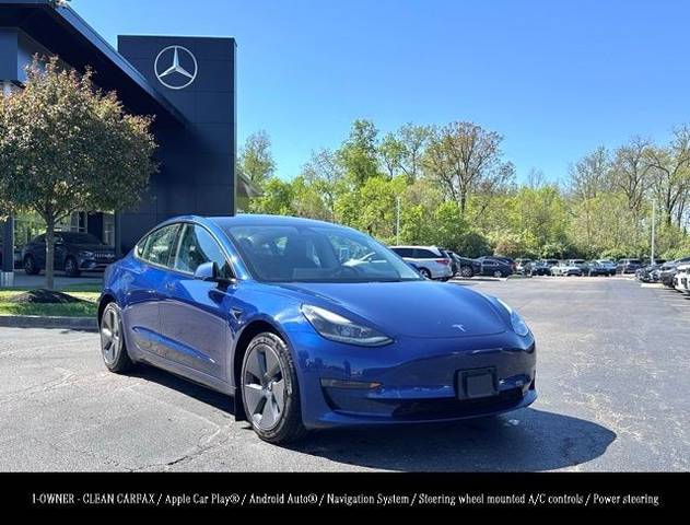 2022 Tesla Model 3  RWD photo