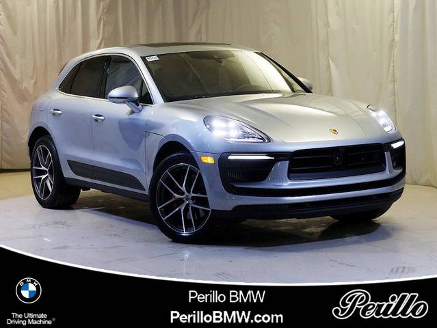 2023 Porsche Macan S AWD photo