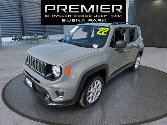 2022 Jeep Renegade Latitude 4WD photo