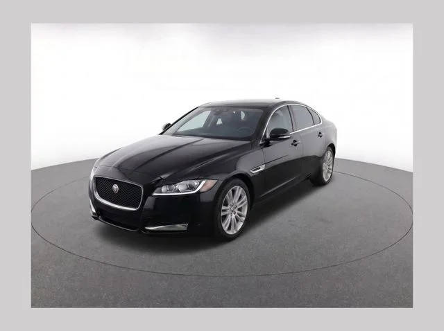 2016 Jaguar XF 35t Premium RWD photo