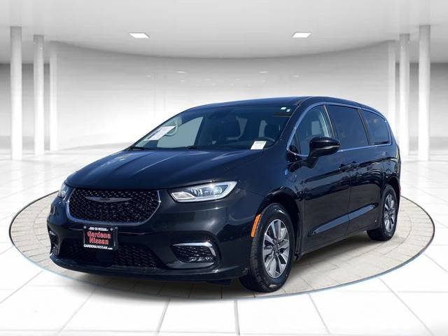2023 Chrysler Pacifica Minivan Hybrid Touring L FWD photo