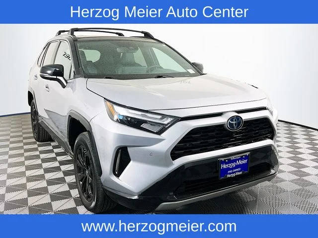 2023 Toyota RAV4 Hybrid XSE AWD photo
