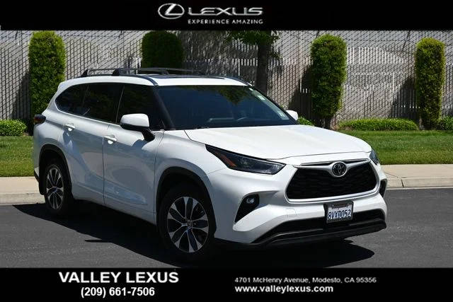 2021 Toyota Highlander XLE AWD photo