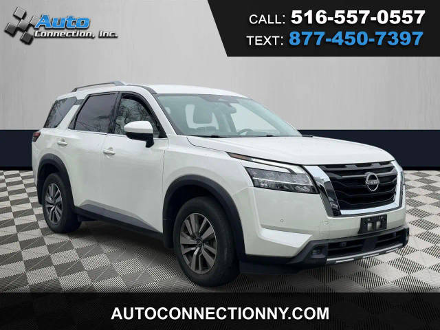 2022 Nissan Pathfinder SL 4WD photo