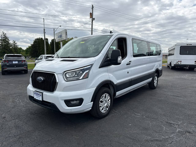 2023 Ford Transit Passenger Wagon XL RWD photo