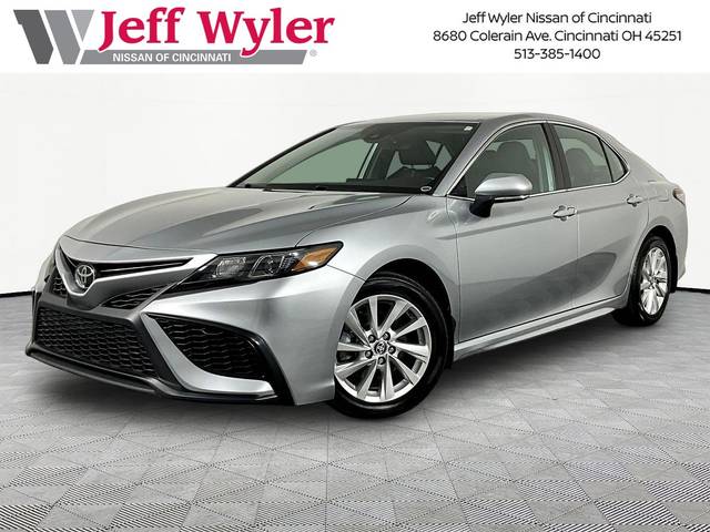 2023 Toyota Camry SE FWD photo