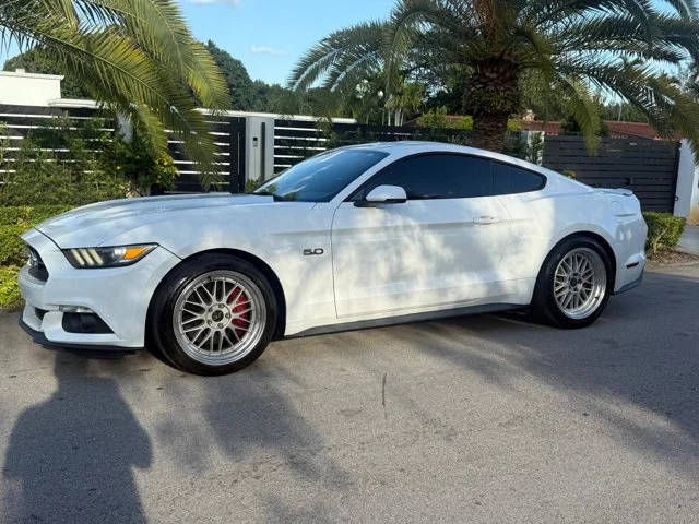 2015 Ford Mustang GT RWD photo